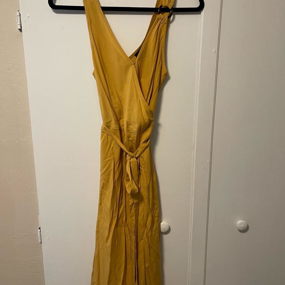 Week& Mustard Midi Dress